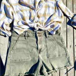 Vigoss green/grey cut-off shorts